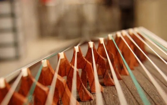 1728393934-guzheng
